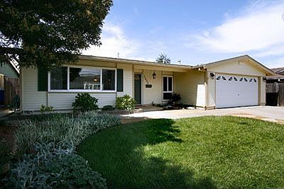 Laguna Lake Neighborhood