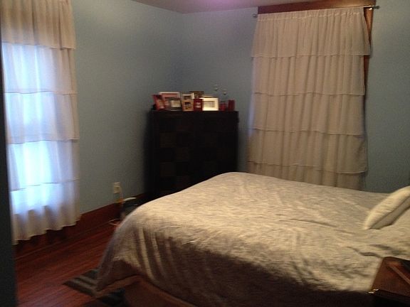3rd image of 428 W 43rd St