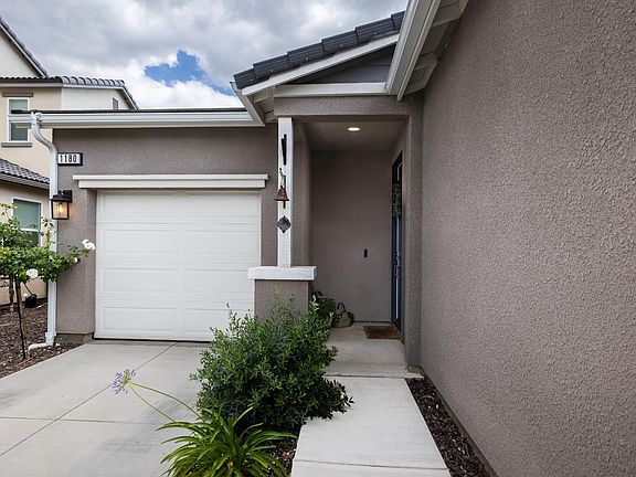 3rd image of 1180 Blue Oak Ln W