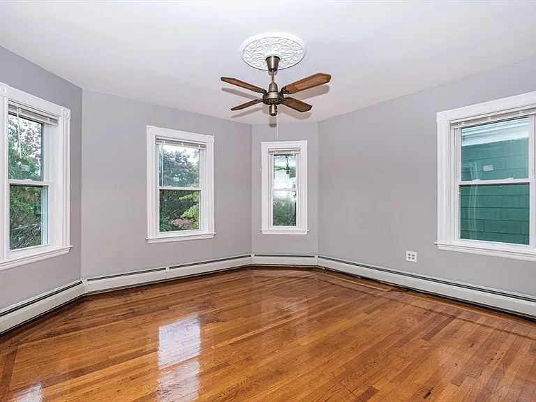 7 Mulford St #3 — Photo 8