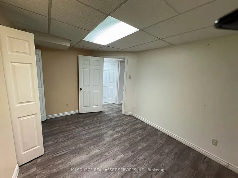 23 Broadbridge Dr #LOWER — Photo 5