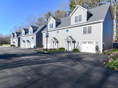 2 Delphi Way, Londonderry, NH, 03053