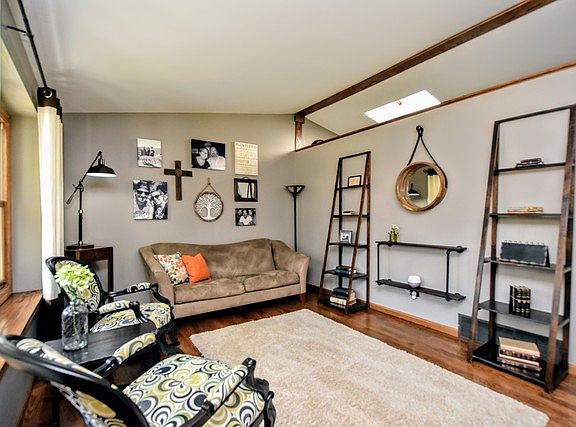 4th image of 35414 N Lowood Ave