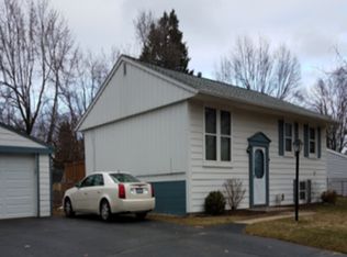 2520 Toby Rd, Orion, MI 48359