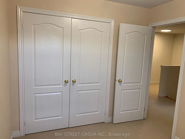 87 Hammersly Blvd — Photo 25