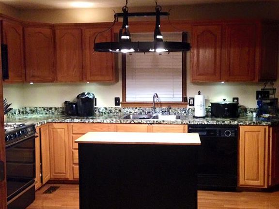 3rd image of 255 Kinwood Dr