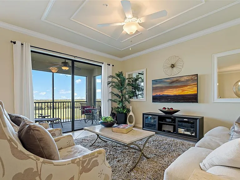 7015 River Hammock Dr #405 — Photo 3