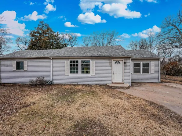 325 N Hillcrest St, El Dorado, KS 67042