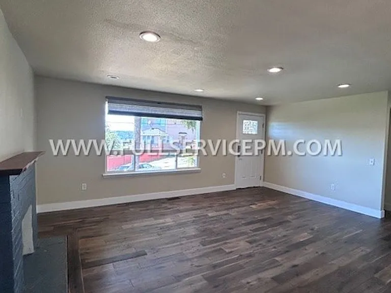 7412 Military Rd S — Photo 6