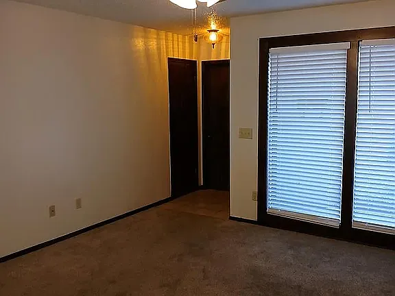 4202 NW 51st St #4202 — Photo 3