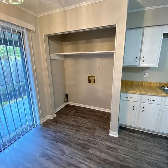 2303 Beaumont Dr — Photo 7