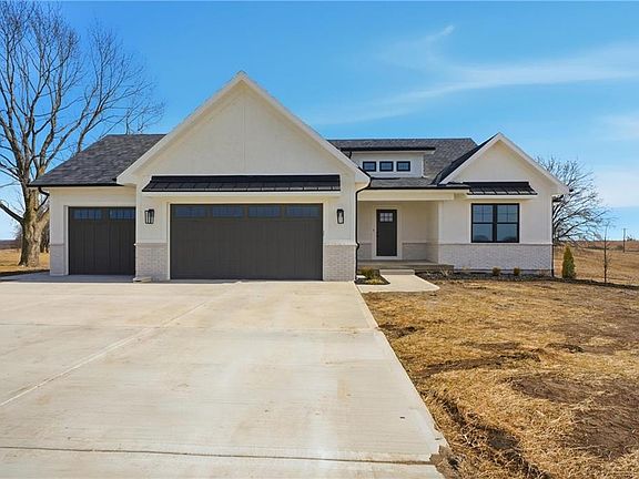 2nd image of 9915 Stockdale Rd