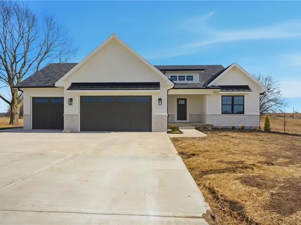 9619 Stockdale Rd, Liberty, MO 64068