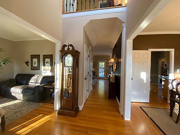 4th image of 1254 Elgin Ct