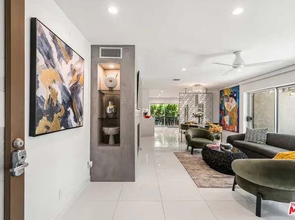 197 W Via Lola Unit 10, Palm Springs, CA 92262