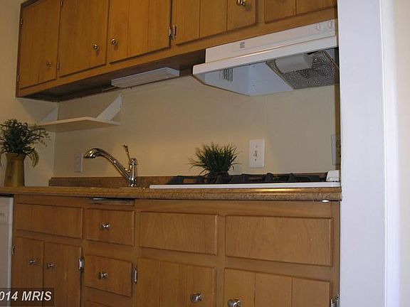 4th image of 10308 Rockville