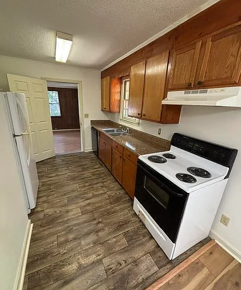 222 Cuttino Rd — Photo 5
