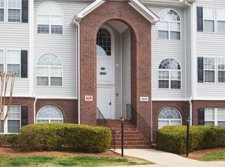 3694 Cotswold Ave UNIT 2C, Greensboro, NC 27410