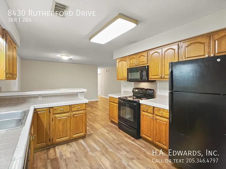 8430 Rutherford Dr — Photo 13