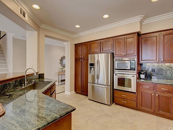 5th image of 22 Southern Hills Dr