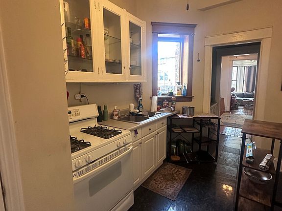 4th image of 1467 N Milwaukee Ave APT 3F