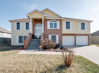 2713 Anderson Dr, Junction City, KS 66441