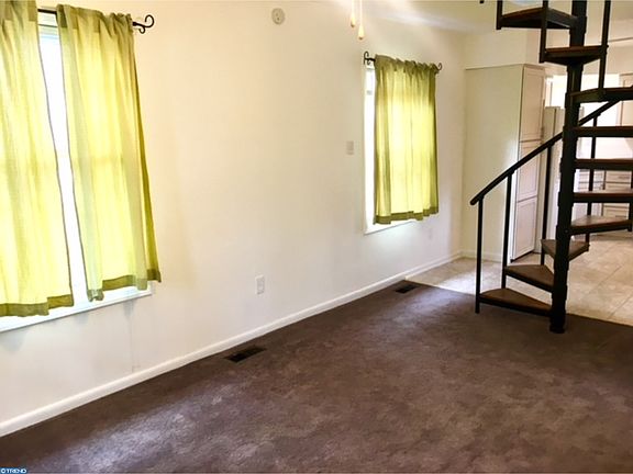 2nd image of 33 Spruce St