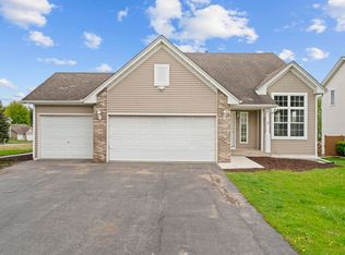 3095 Bauer Dr, Machesney Park, IL 61115