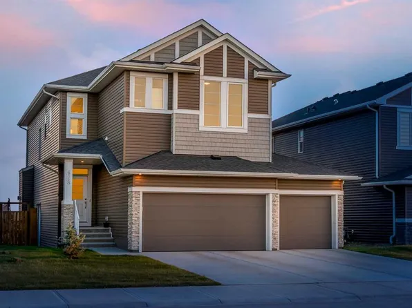 628 N West Lakeview Dr, Chestermere, AB T1X 1Z7