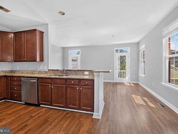 4th image of 11612 Leesborough Cir