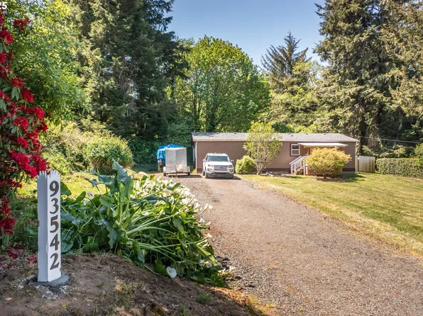 93542 Shady Ln, North Bend, OR 97459