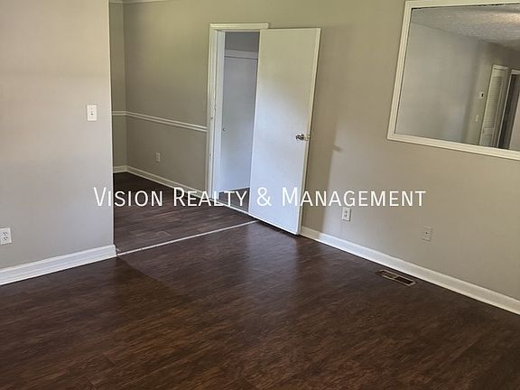 4th image of 352 Rome St