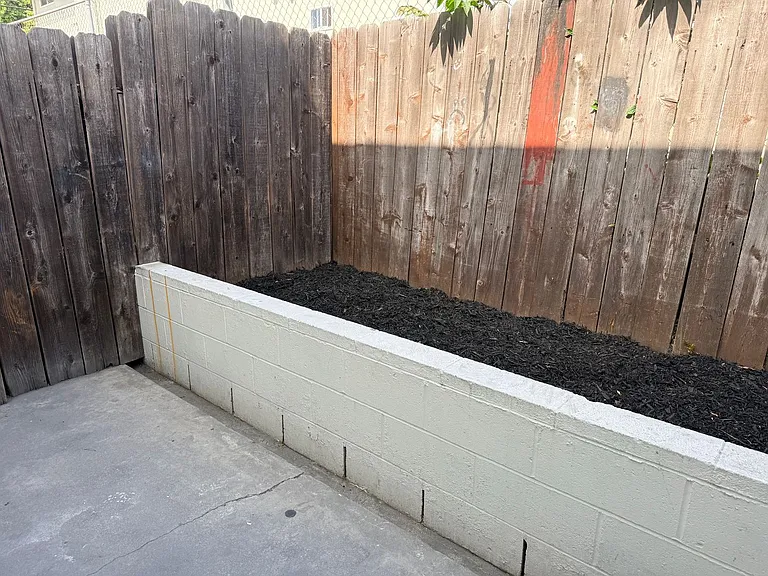 La Mesa Gardens — Photo 12