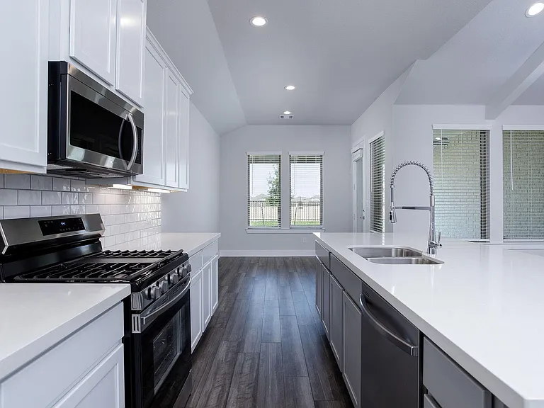 7603 Coral Lake Dr — Photo 10