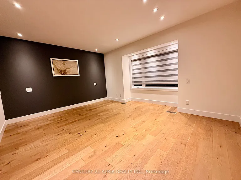 10 Palmerston Ave — Photo 24