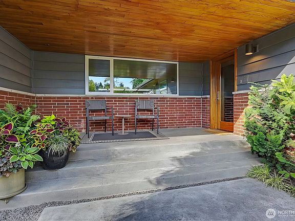 3rd image of 4108 NE 96th Street