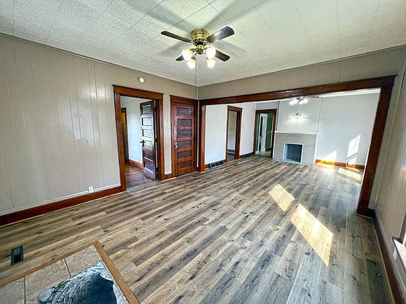 3rd image of 524 S 11th St