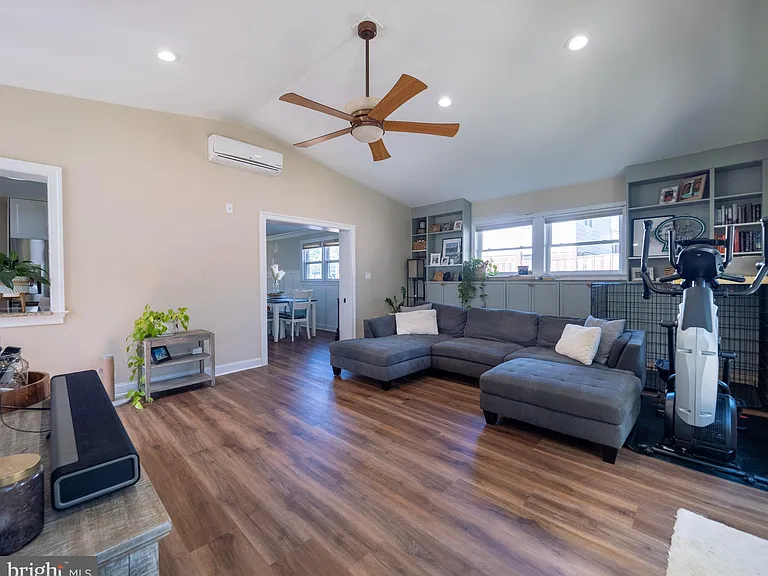 6712 New Hope Dr — Photo 9