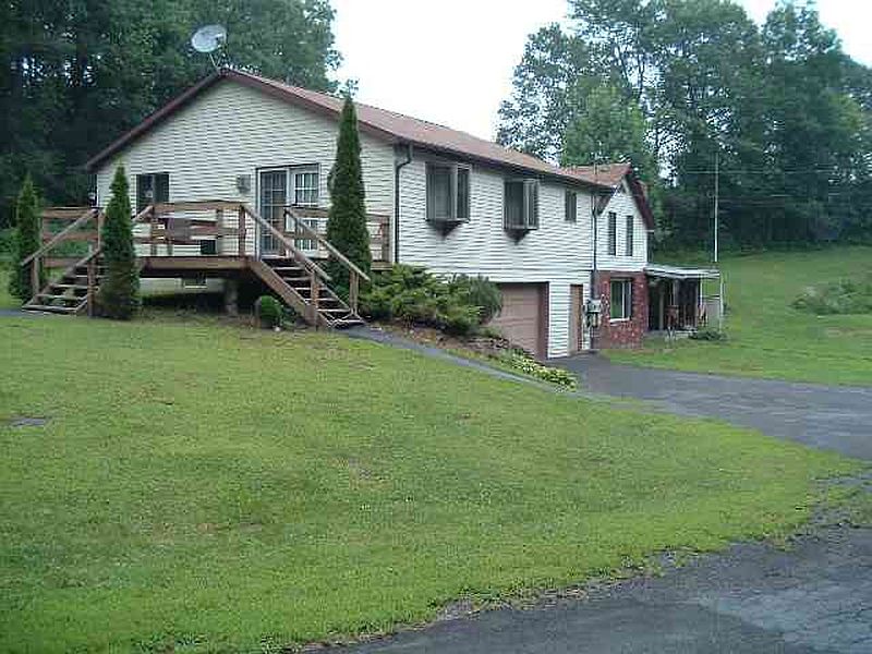 2nd image of 60 DEANS MILL Road