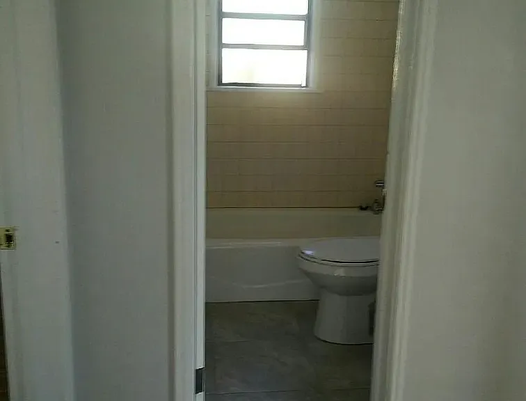 2431 Termino Ave #2431 — Photo 15