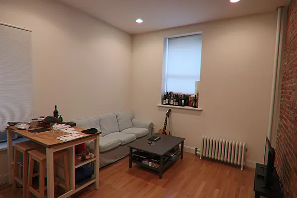 Rented by PMG Real Estate  | media 20