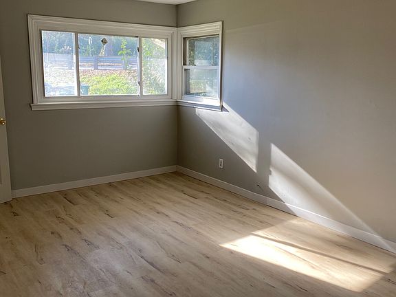 5th image of 2601 Palm Ave