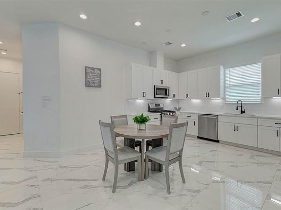 5th image of 5727 Elysium St