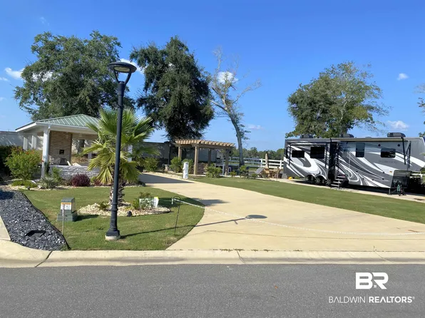 12361 Gateway Dr, Elberta, AL 36530
