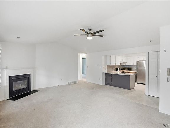 4th image of 4 Appletree Ct APT 8