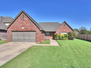 1304 E Canton St, Broken Arrow, OK 74012
