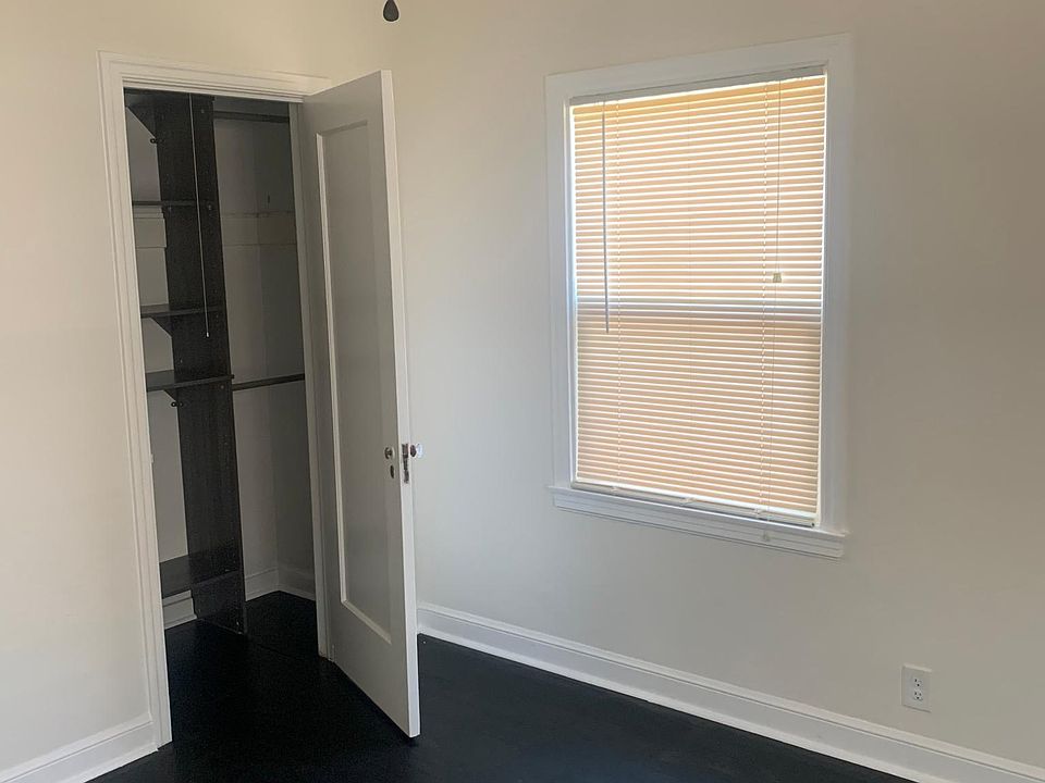 1st image of 1459 W Country Club Blvd