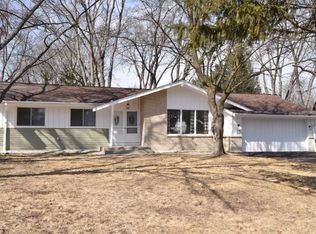 W145N5161 Stone Dr, Menomonee Falls, WI 53051