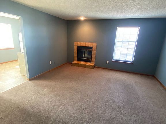 5th image of 167 NW Vesper St #179