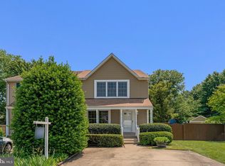 1011 Forbes Ct NE, Leesburg, VA 20176